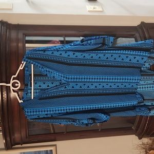 Light weight short sleeve shirt.